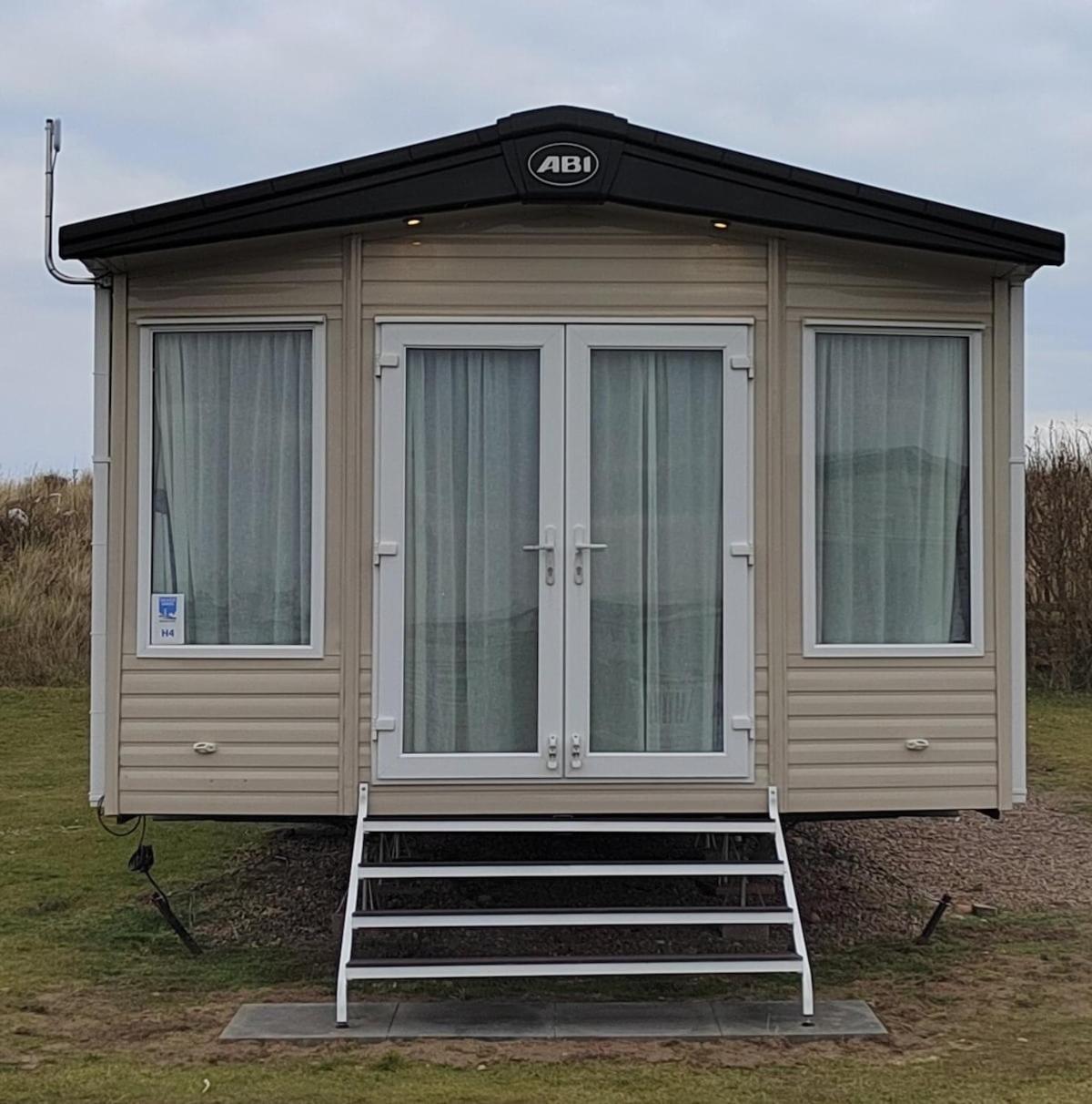Eagle'S Den Caravan Lossiemouth Exterior photo